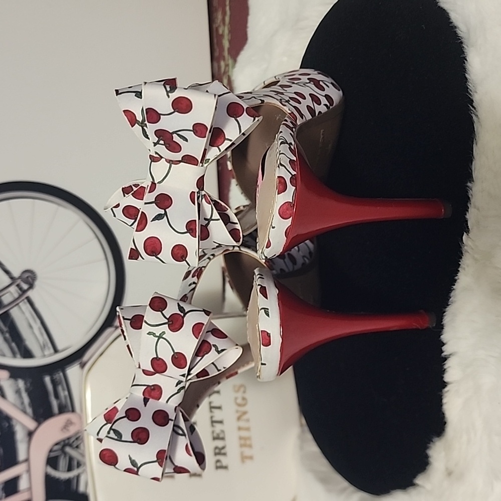 Amazing Betsy Johnson Cherry Heels - Picture 5 of 8